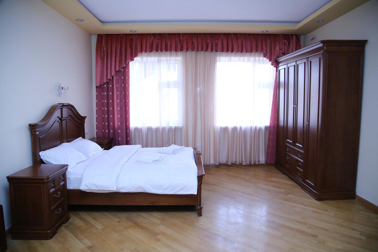 Hotel For You Єреван Екстер'єр фото
